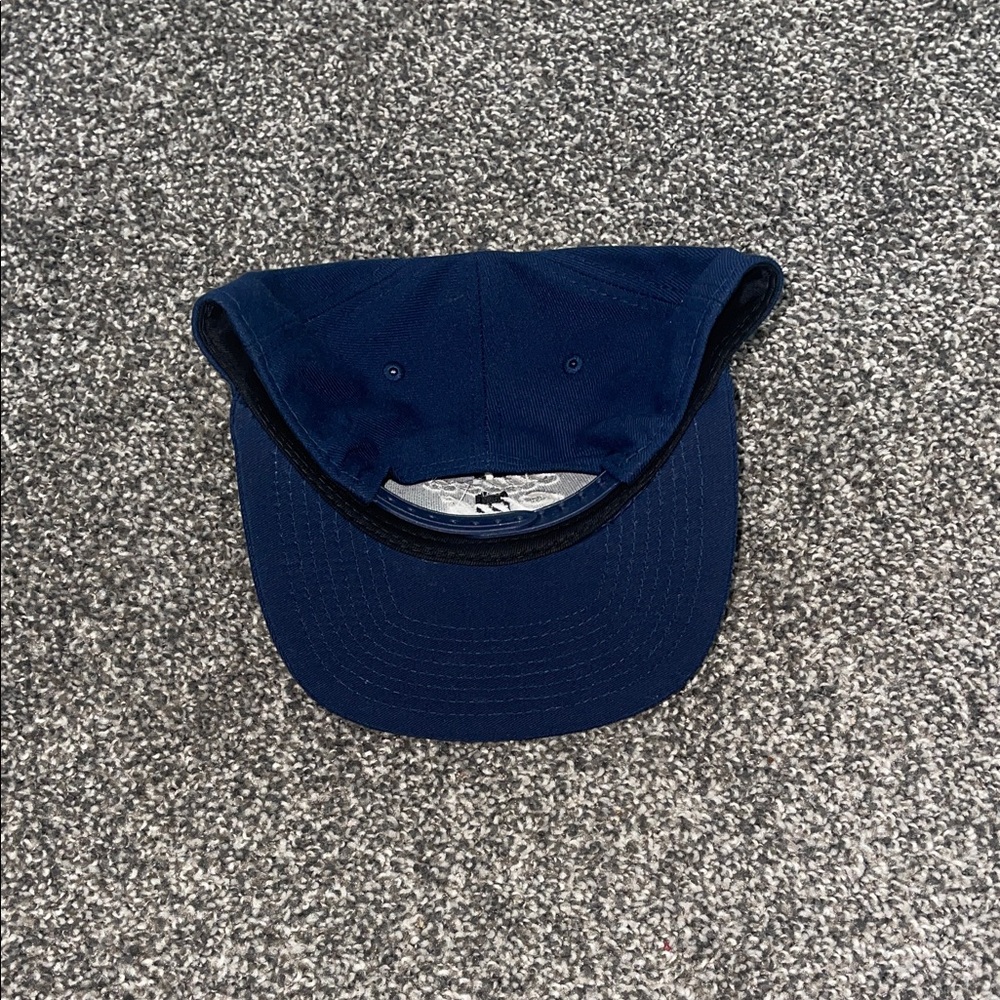 NWT’s Extremely Rare New Era Utica Club 9FIFTY Snapback Trucker- Navy & White - Picture 5 of 6